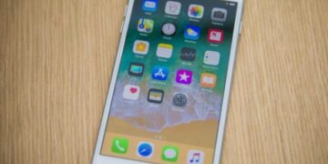 Голям бъг при новия iPhone 8