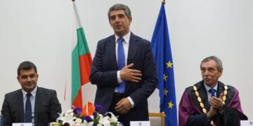 Президентът Плевнелиев поздрави първите студенти, които ще изучават „Софтуерно инженерство“ във ВТУ