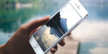 Смартфони пишат на езика на Шекспир