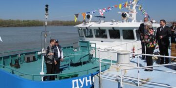 Най-модерният кораб за изследване на река Дунав на вода