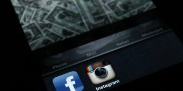 Проблеми при свързването с Фейсбук и Инстаграм в цял свят