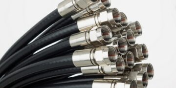 Чужди служби ще могат да прихващат далекосъобщения и у нас