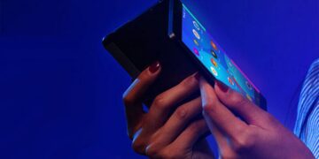 Изтекоха част от спецификациите на гъвкавия смартфон Samsung Galaxy F