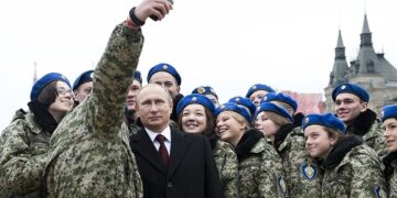 Русия забрани селфитата в армията