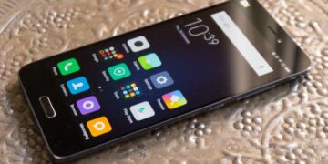 Xiaomi ще детронира новия iPhone SE от върха