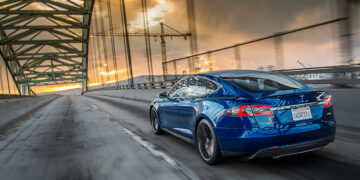 За 2,5 секунди до 100 км/ч – Това е Tesla модел S