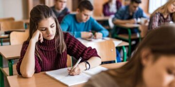 Решават колко дена учениците да почиват в Петък
